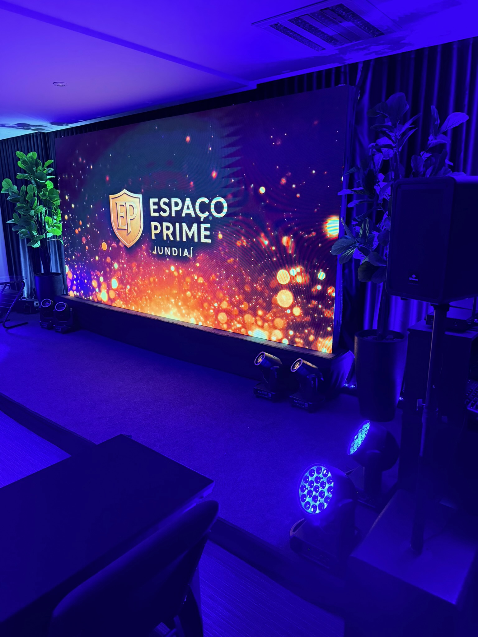 Palco com painel LED